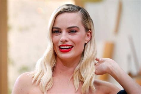 margot robbie nudes|Margot Robbie Shares Why She Agreed To A Full